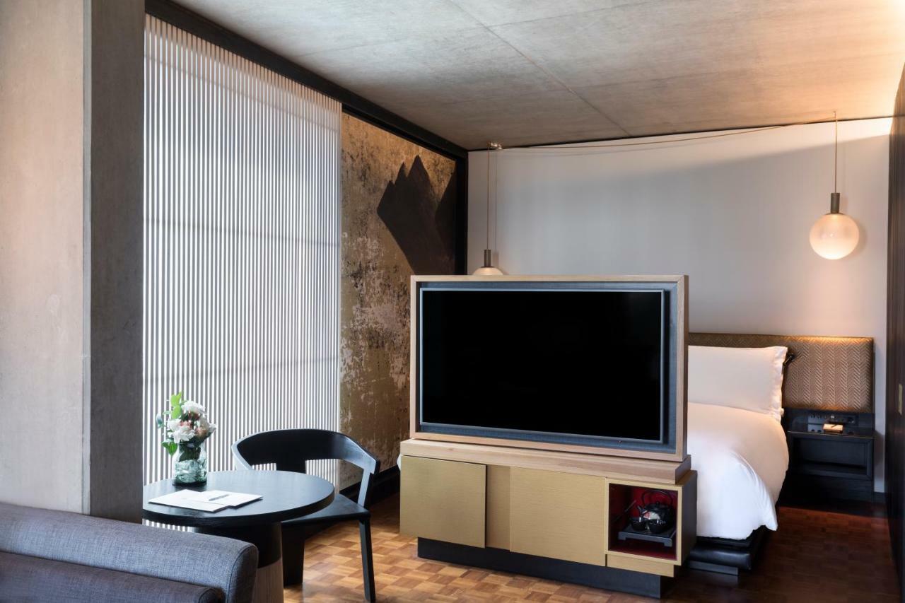 Nobu Hotel London Shoreditch Esterno foto A room at the hotel